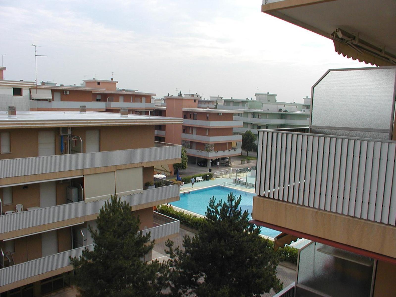 Appartamenti Valbella Con Piscina Bibione Exterior photo